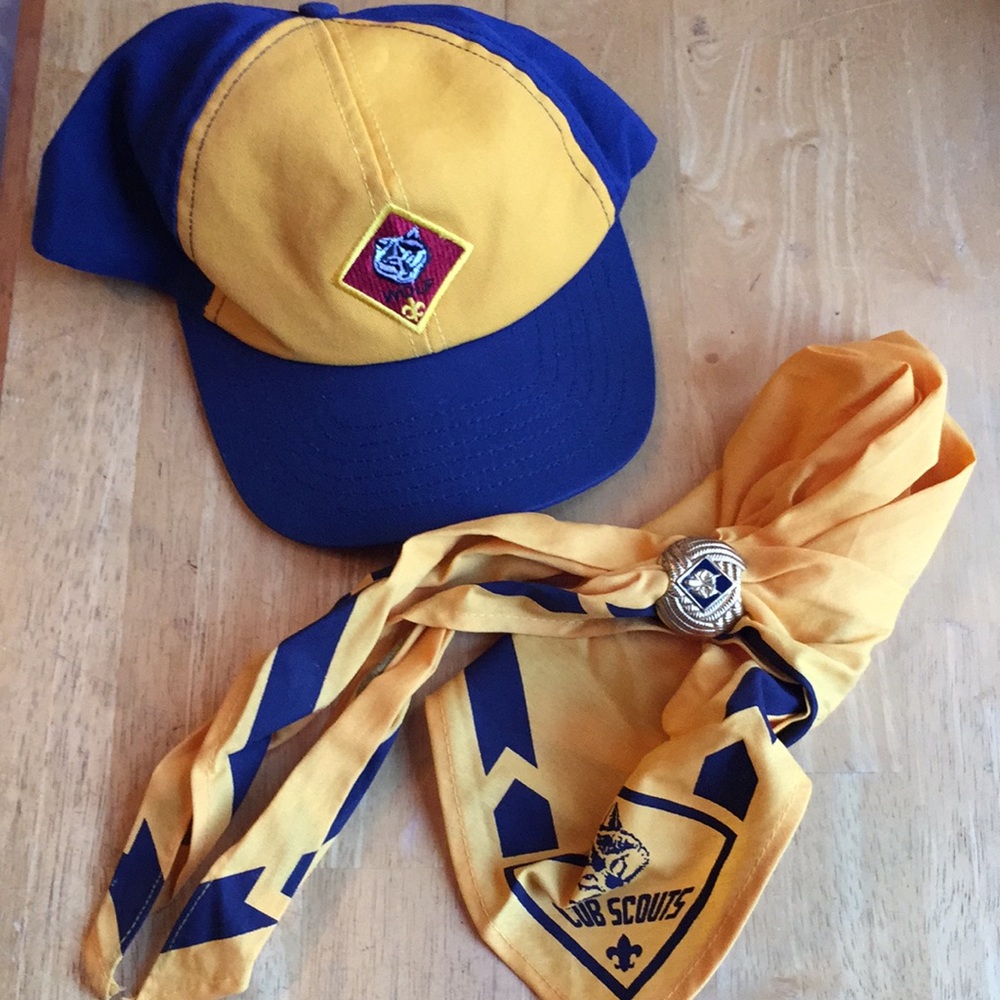 Cub Scouts WOLF Adjustable Cap &  Neckerchief Cub Scouts with slide